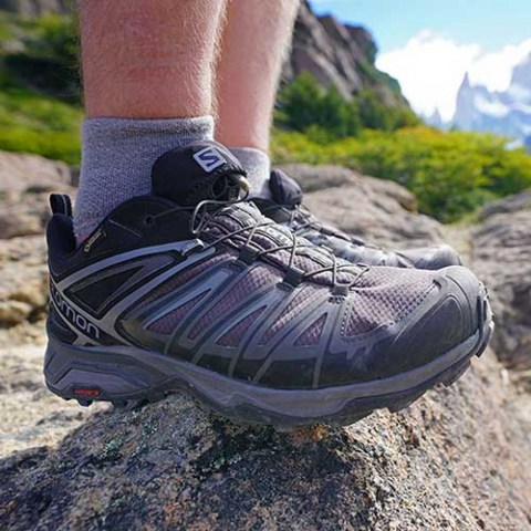 خرید کفش کوهنوردی و طبیعت گردی